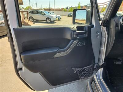 2015 Jeep Wrangler Sport  UNLIMITED - Photo 9 - Spokane, WA 99202