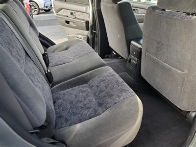 2000 Nissan Pathfinder SE   - Photo 16 - Spokane, WA 99202