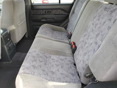 2000 Nissan Pathfinder SE   - Photo 14 - Spokane, WA 99202