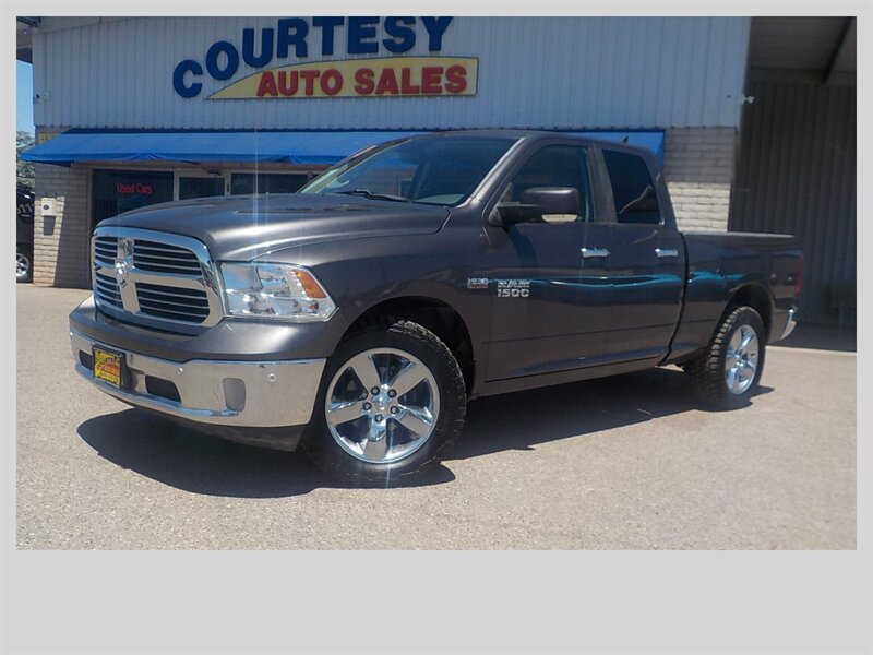 2017 RAM 1500 SLT  