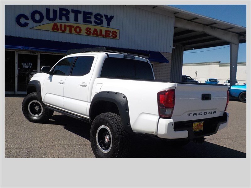 2018 Toyota Tacoma TRD Off-Road - Photo 5 - Cottonwood, AZ 86326