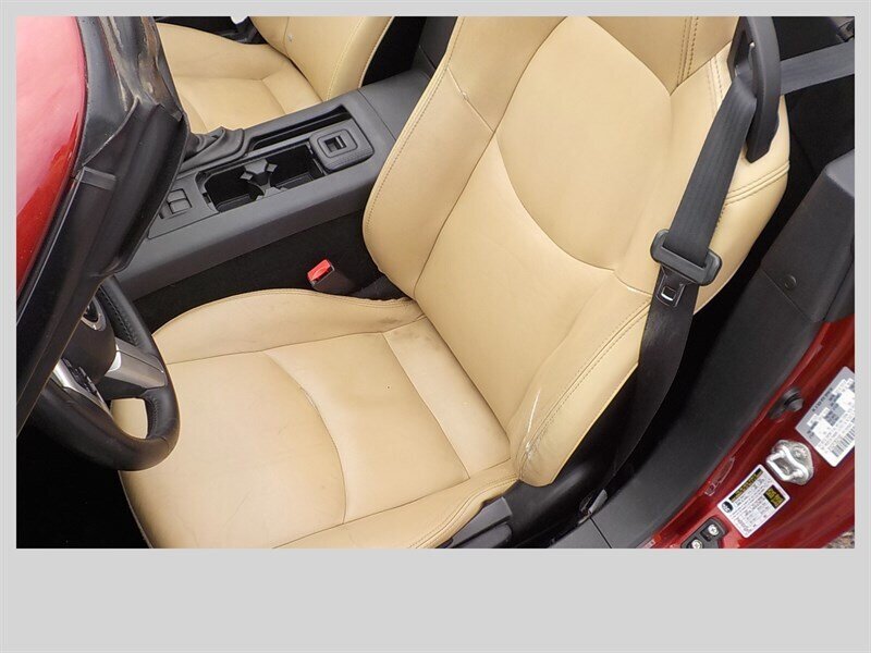 2011 Mazda MX-5 Miata Miata Grand Touring photo 2