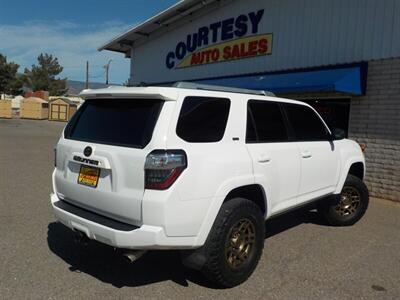 2018 Toyota 4Runner SR5   - Photo 9 - Cottonwood, AZ 86326