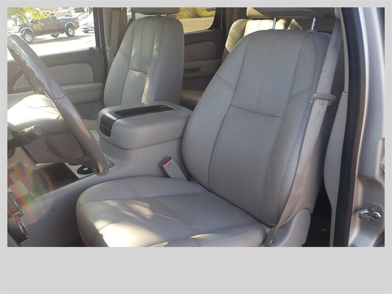 2009 Gmc Sierra SLT photo 2