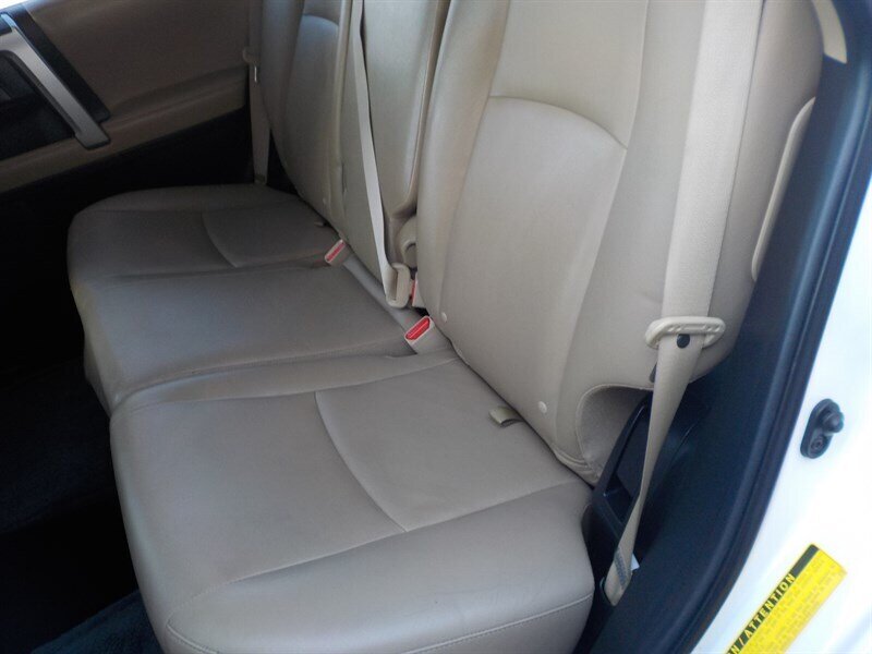 2013 Toyota 4Runner SR5 photo 4