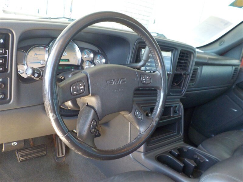 2005 GMC Sierra 3500 SLT   - Photo 6 - Cottonwood, AZ 86326