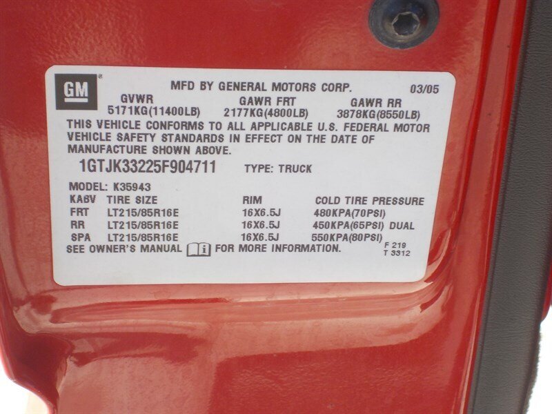 2005 GMC Sierra 3500 SLT   - Photo 18 - Cottonwood, AZ 86326