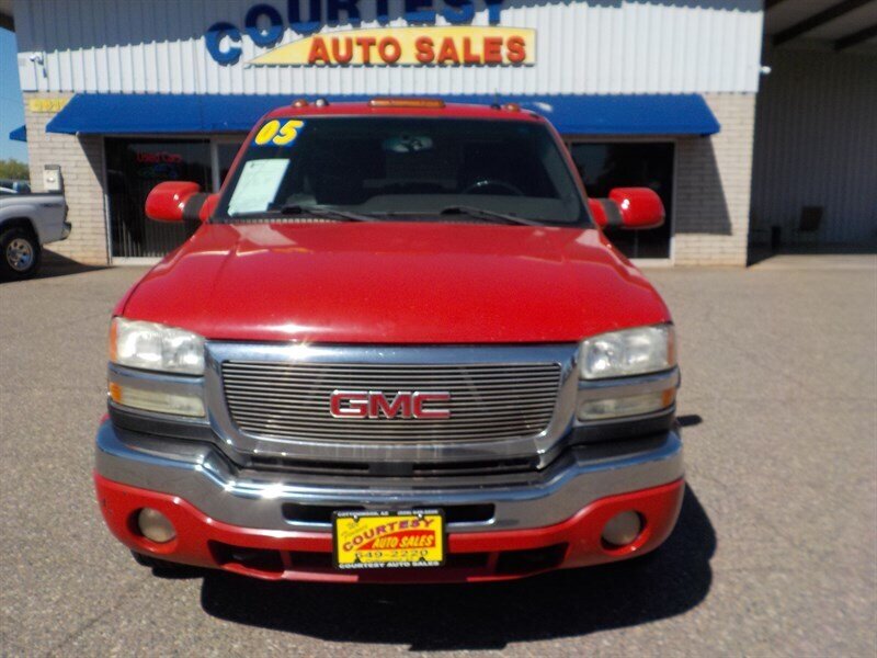 2005 GMC Sierra 3500 SLT   - Photo 15 - Cottonwood, AZ 86326