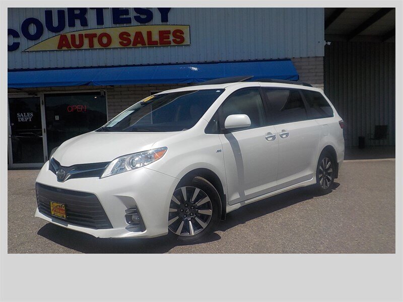 2018 Toyota Sienna XLE 7-Passenger   - Photo 1 - Cottonwood, AZ 86326