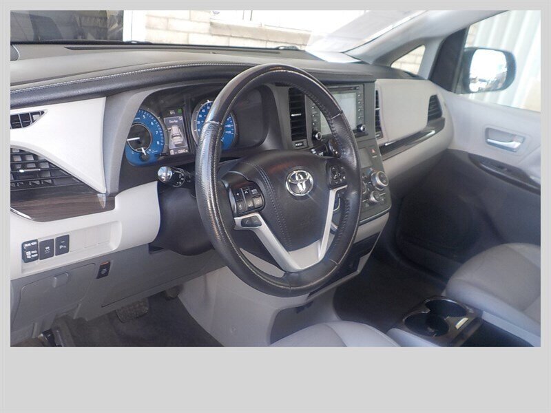 2018 Toyota Sienna XLE 7-Passenger - Photo 8 - Cottonwood, AZ 86326