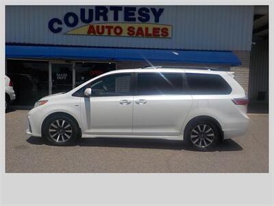 2018 Toyota Sienna XLE 7-Passenger - Photo 3 - Cottonwood, AZ 86326