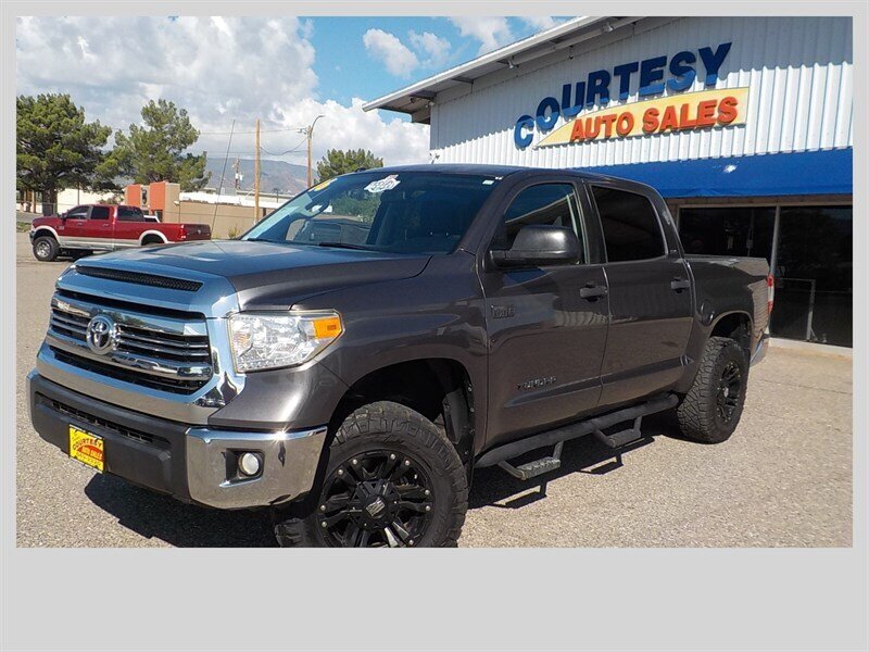2016 Toyota Tundra SR5  