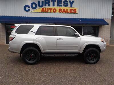 2020 Toyota 4Runner TRD Off-Road Premium   - Photo 2 - Cottonwood, AZ 86326