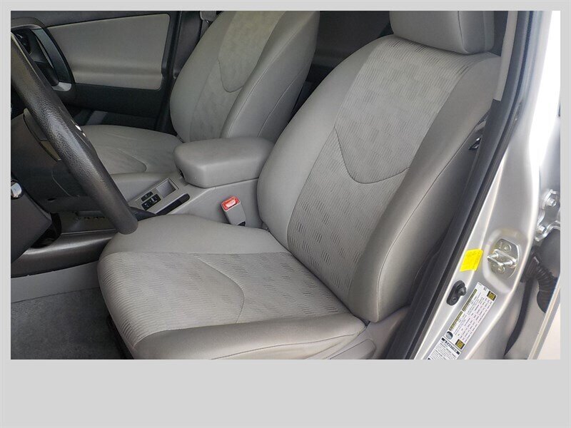 2011 Toyota RAV4 - Photo 2 - Cottonwood, AZ 86326