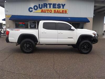 2016 Toyota Tacoma TRD Sport   - Photo 11 - Cottonwood, AZ 86326