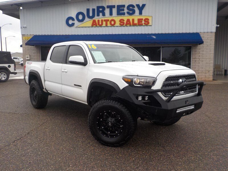 2016 Toyota Tacoma TRD Sport   - Photo 13 - Cottonwood, AZ 86326