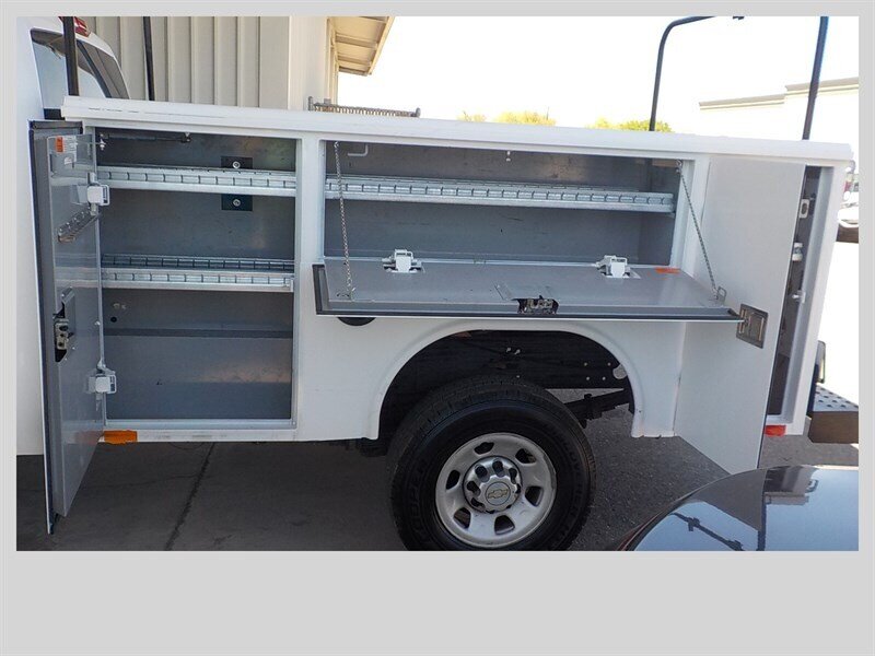 2009 Chevrolet Silverado 3500HD Work Truck - Photo 11 - Cottonwood, AZ 86326