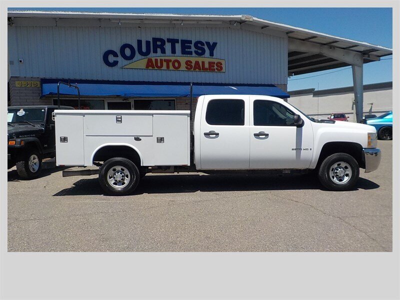 2009 Chevrolet Silverado 3500HD Work Truck - Photo 9 - Cottonwood, AZ 86326