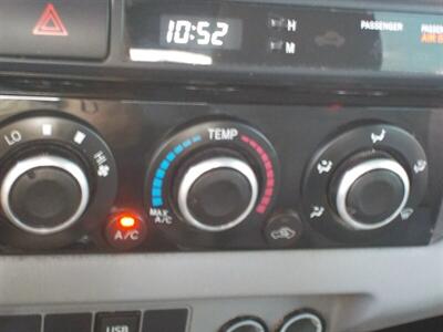 2014 Toyota Tacoma PreRunner V6   - Photo 22 - Cottonwood, AZ 86326