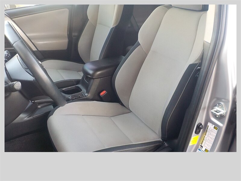 2017 Toyota RAV4 XLE - Photo 2 - Cottonwood, AZ 86326
