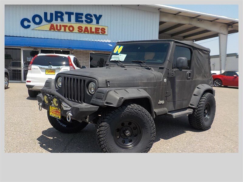 2004 Jeep Wrangler Sahara  