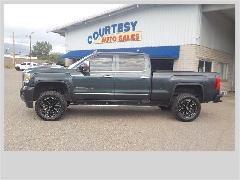 2017 GMC Sierra 2500HD Denali - Photo 3 - Cottonwood, AZ 86326