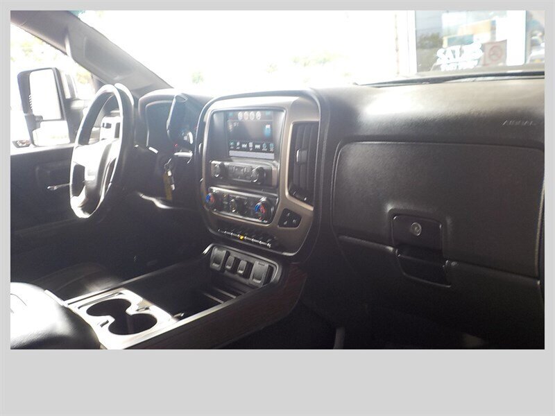 2017 GMC Sierra 2500HD Denali - Photo 20 - Cottonwood, AZ 86326