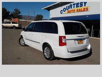 2016 Chrysler Town and Country Touring   - Photo 5 - Cottonwood, AZ 86326