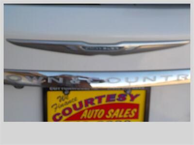 2016 Chrysler Town and Country Touring   - Photo 28 - Cottonwood, AZ 86326