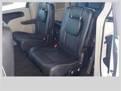 2016 Chrysler Town and Country Touring   - Photo 4 - Cottonwood, AZ 86326