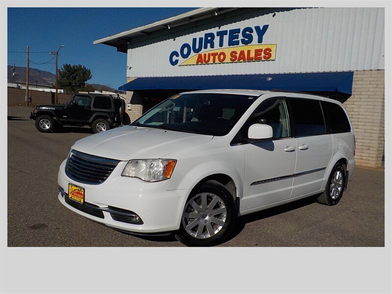 2016 Chrysler Town and Country Touring   - Photo 1 - Cottonwood, AZ 86326