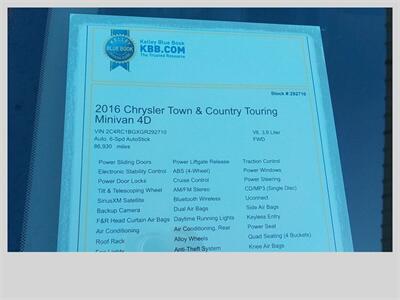 2016 Chrysler Town and Country Touring   - Photo 18 - Cottonwood, AZ 86326