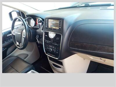 2016 Chrysler Town and Country Touring   - Photo 19 - Cottonwood, AZ 86326