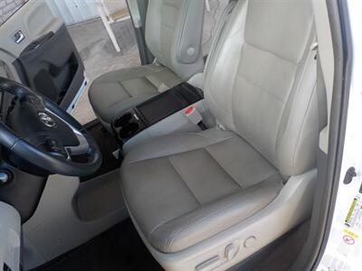 2018 Toyota Sienna XLE Premium 7-Passenger   - Photo 2 - Cottonwood, AZ 86326