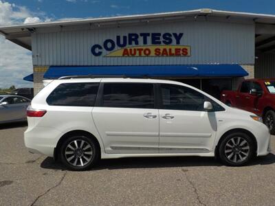 2018 Toyota Sienna XLE Premium 7-Passenger   - Photo 11 - Cottonwood, AZ 86326