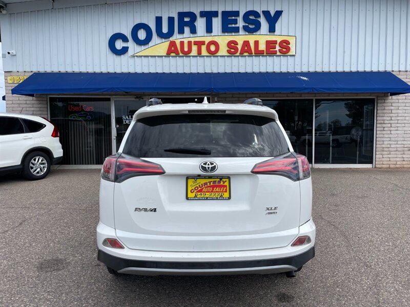 2018 Toyota RAV4 XLE - Photo 6 - Cottonwood, AZ 86326