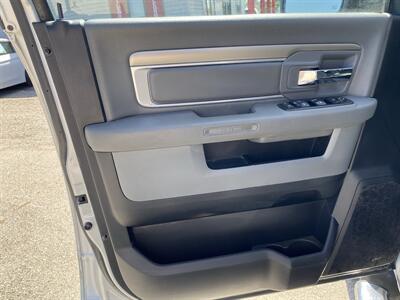 2017 RAM 1500 SLT BIGHORN - Photo 14 - Morgantown, WV 26505