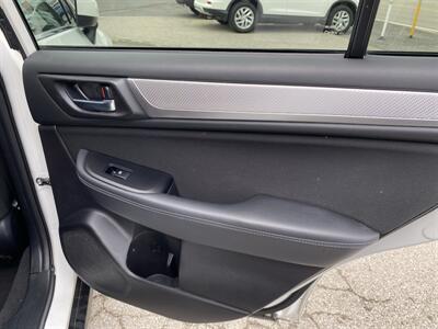2017 Subaru Outback 2.5i Premium - Photo 17 - Morgantown, WV 26505