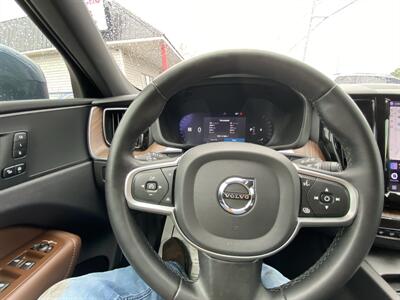 2022 Volvo XC60 B5 Momentum   - Photo 25 - Morgantown, WV 26505