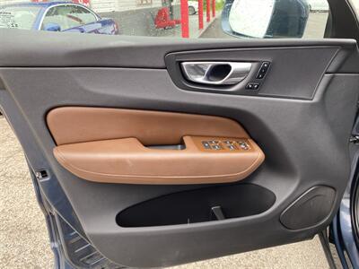 2022 Volvo XC60 B5 Momentum   - Photo 12 - Morgantown, WV 26505