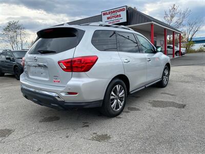 2019 Nissan Pathfinder SL   - Photo 5 - Morgantown, WV 26505