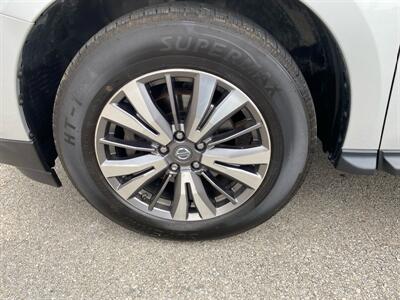 2019 Nissan Pathfinder SL   - Photo 9 - Morgantown, WV 26505