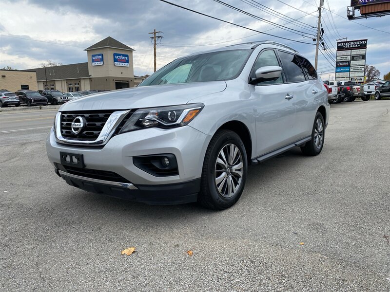 2019 Nissan Pathfinder SL  