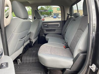 2018 RAM 1500 SLT   - Photo 14 - Morgantown, WV 26505