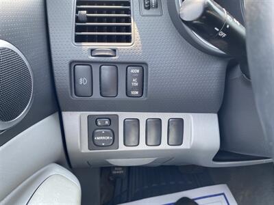 2006 Toyota Tacoma V6 - Photo 21 - Morgantown, WV 26505