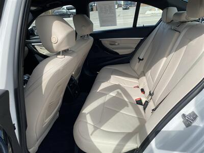 2017 BMW 330i xDrive   - Photo 15 - Morgantown, WV 26505