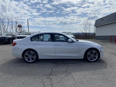 2017 BMW 330i xDrive   - Photo 4 - Morgantown, WV 26505