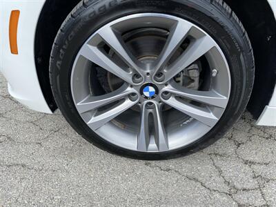 2017 BMW 330i xDrive   - Photo 11 - Morgantown, WV 26505