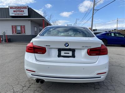 2017 BMW 330i xDrive   - Photo 6 - Morgantown, WV 26505