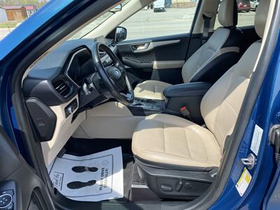 2020 Ford Escape SEL   - Photo 11 - Morgantown, WV 26505